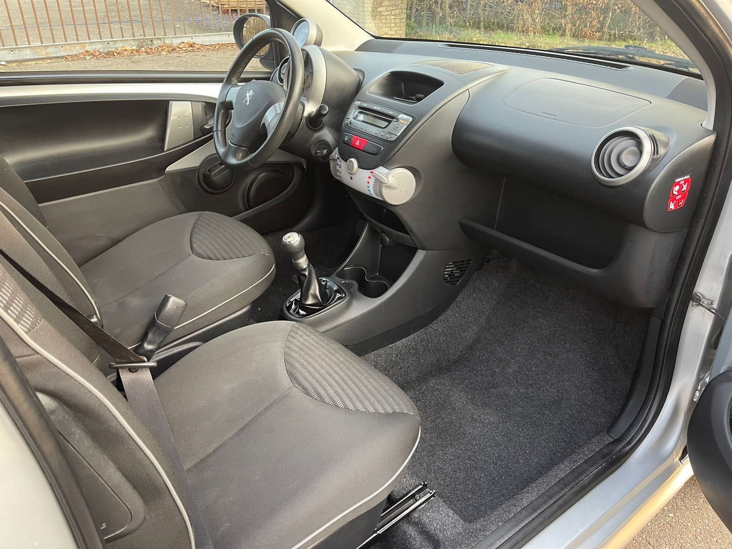 Peugeot 107 1.0 12V E-vti 68PK 3DR 2012 Grijs