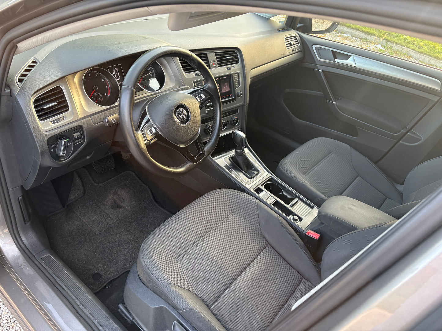 Volkswagen Golf 1.0 TSI 85KW DSG 5D 2015 Grijs