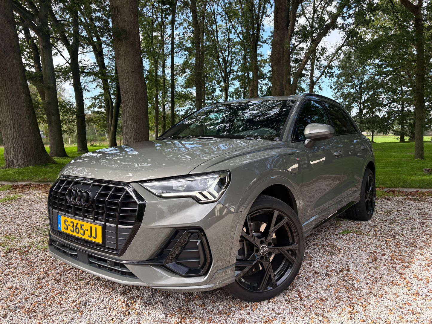 Audi Q3 S line 45 Tfsi e 245pk Phev S Tronic 2023 Grijs